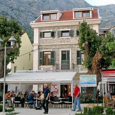 Διαμέρισμα Mila *