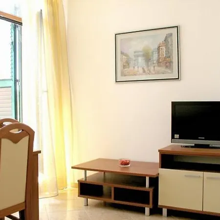 Apartment Mila Baska Voda